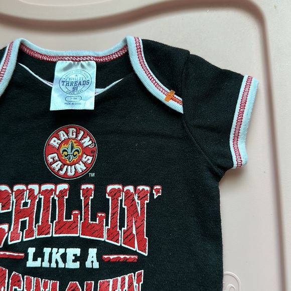 RAJUN CAJUNS of University of Louisiana at Lafayette logo onesie 0-3 months - Picture 10 of 13